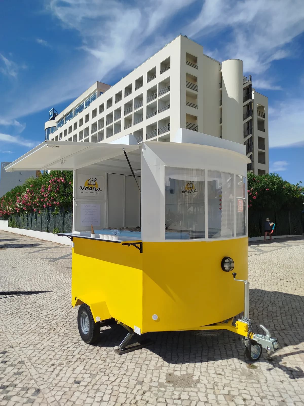 Anara artisanal gelato mobile shop — Costa de Caparica